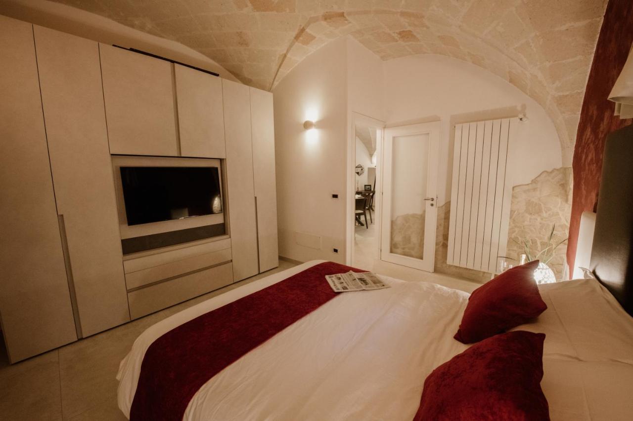 Pacuvius Home Suite B&B Brindisi Bagian luar foto